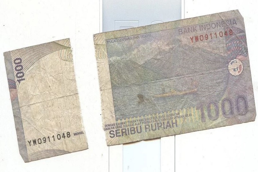 5 cara memperbaiki uang sobek / menyambung uang
