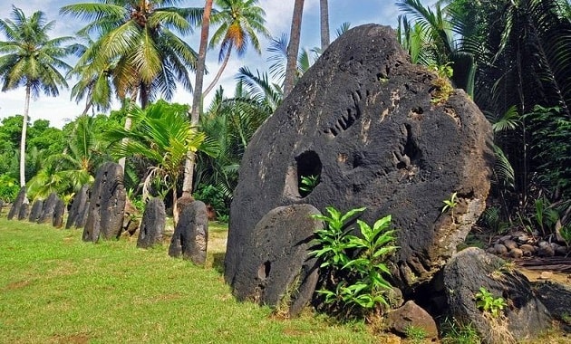 Batu rai dari pulau yap berfungsi sebagai uang